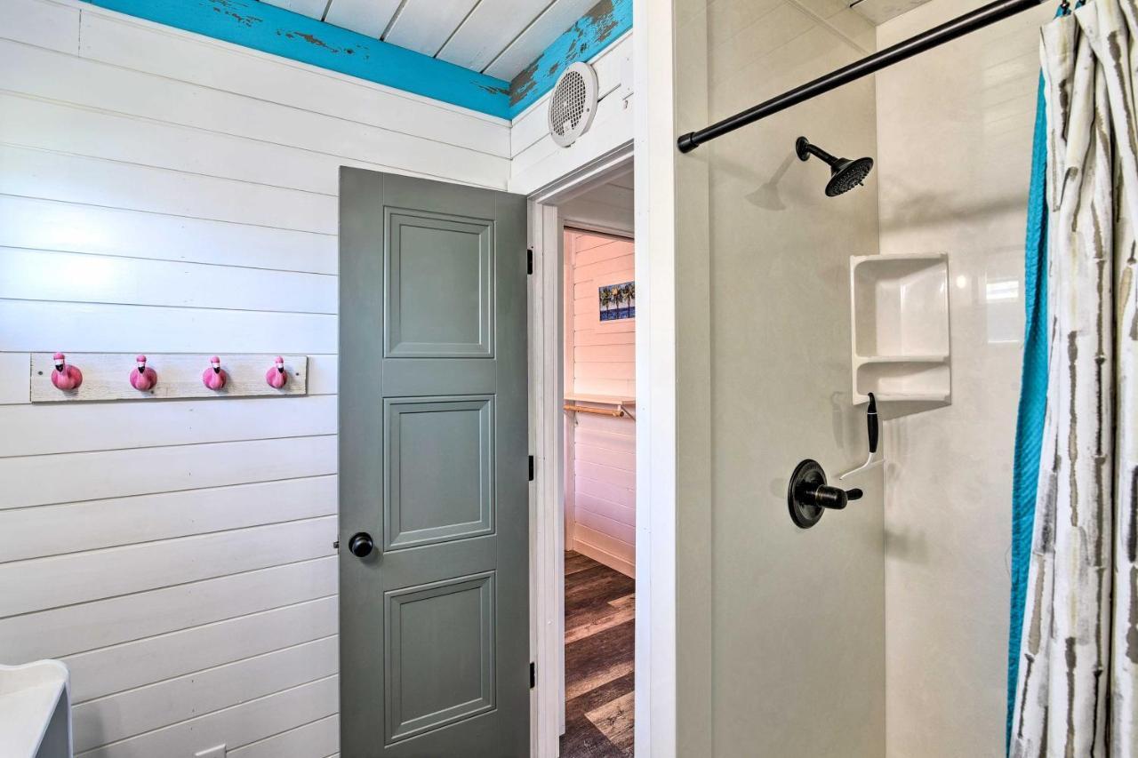 A-Frame Home With Deck - 2 Blocks To Surfside Beach! Экстерьер фото