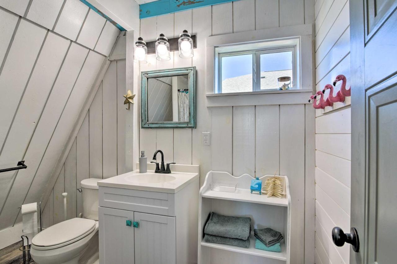 A-Frame Home With Deck - 2 Blocks To Surfside Beach! Экстерьер фото